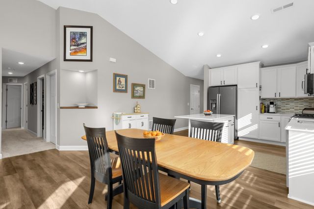 7010 Guilford Lane, Rockford, MN 55373