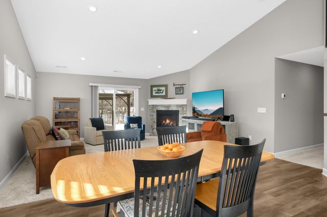 7010 Guilford Lane, Rockford, MN 55373