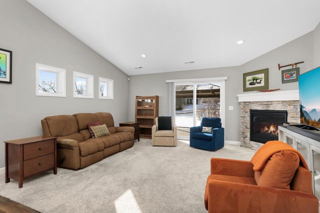 7010 Guilford Lane, Rockford, MN 55373