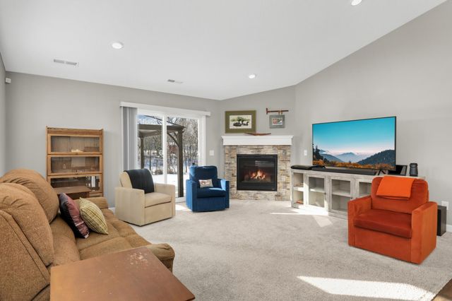 7010 Guilford Lane, Rockford, MN 55373