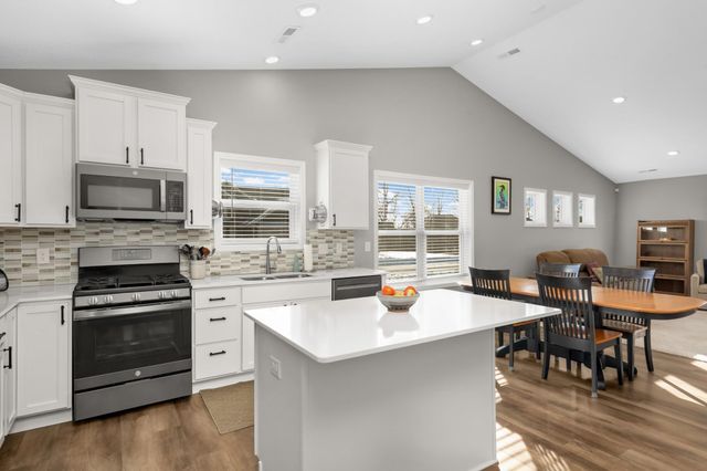 7010 Guilford Lane, Rockford, MN 55373