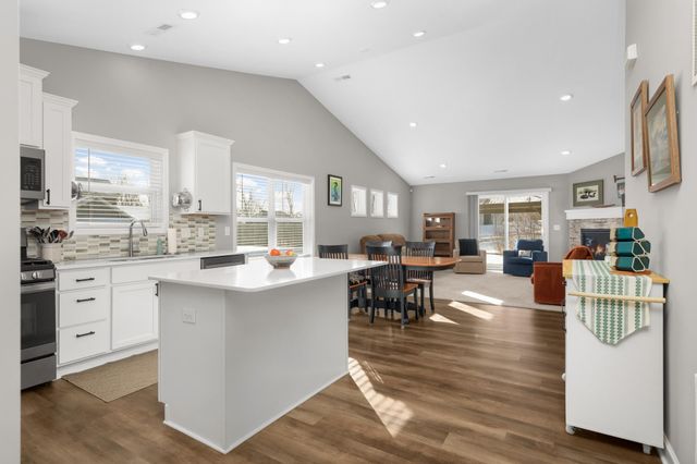 7010 Guilford Lane, Rockford, MN 55373