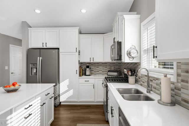 7010 Guilford Lane, Rockford, MN 55373