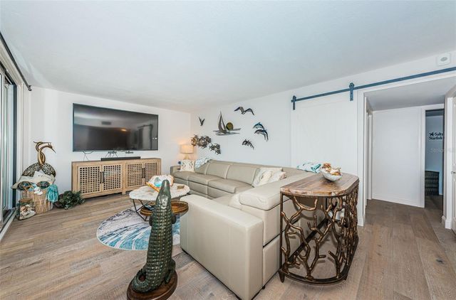 5633 PUERTA DEL SOL BOULEVARD S 103, St Petersburg, FL 33715