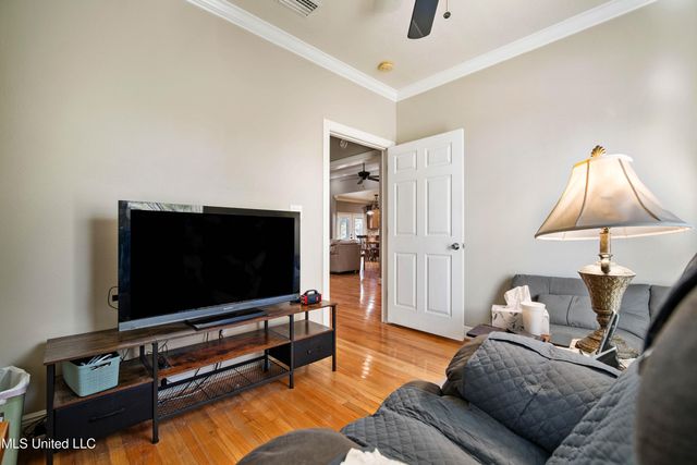 3219 Choctaw Avenue, Moss Point, MS 39563