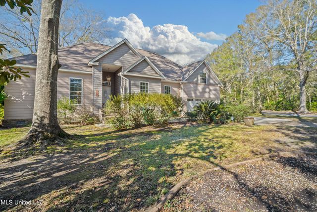 3219 Choctaw Avenue, Moss Point, MS 39563