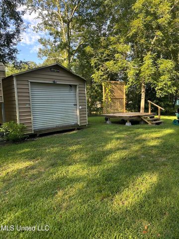 3219 Choctaw Avenue, Moss Point, MS 39563