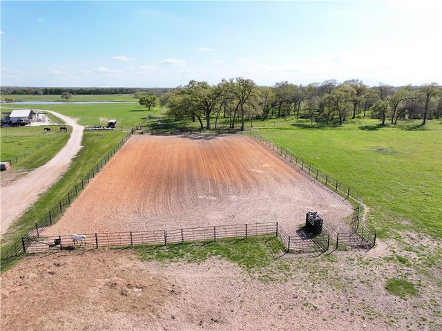 11581 County Road 419, Navasota, TX 77868