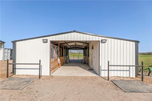 11581 County Road 419, Navasota, TX 77868