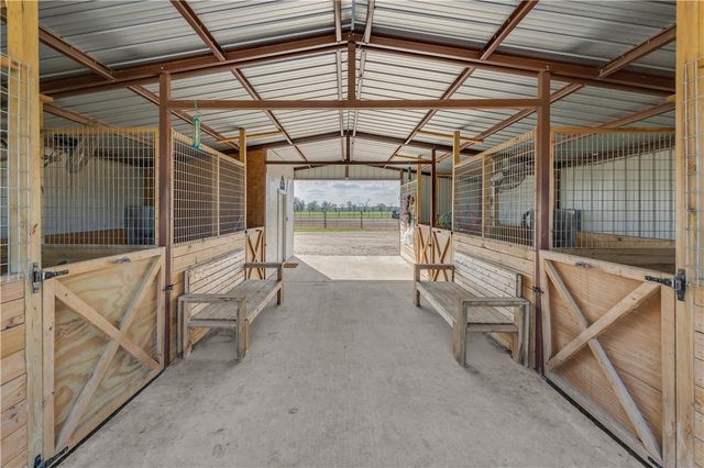 11581 County Road 419, Navasota, TX 77868