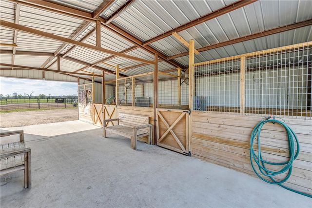 11581 County Road 419, Navasota, TX 77868