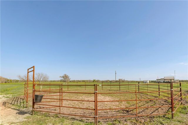 11581 County Road 419, Navasota, TX 77868