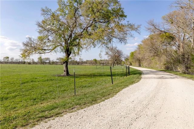 11581 County Road 419, Navasota, TX 77868