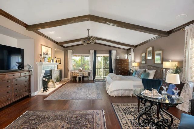 7040 Hogan Street, Moorpark, CA 93021
