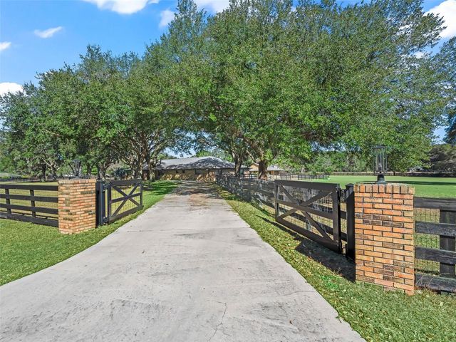 9865 SW 74TH AVENUE, Ocala, FL 34476