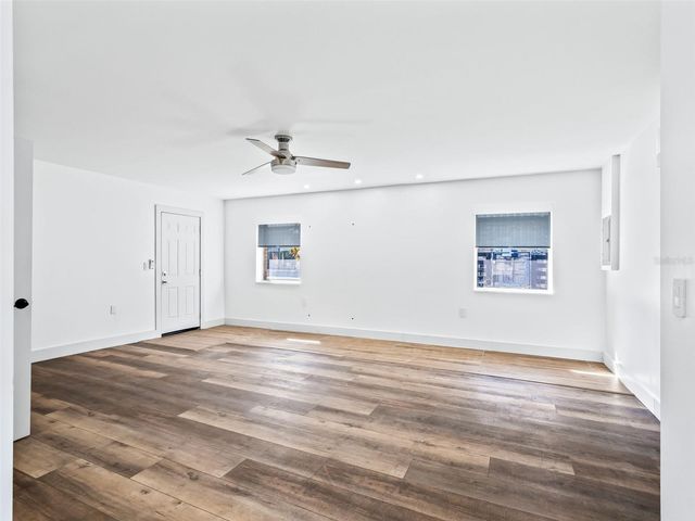 9865 SW 74TH AVENUE, Ocala, FL 34476