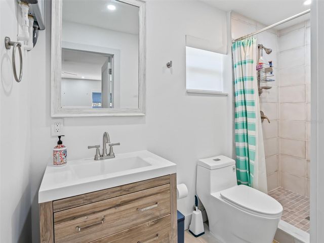 9865 SW 74TH AVENUE, Ocala, FL 34476