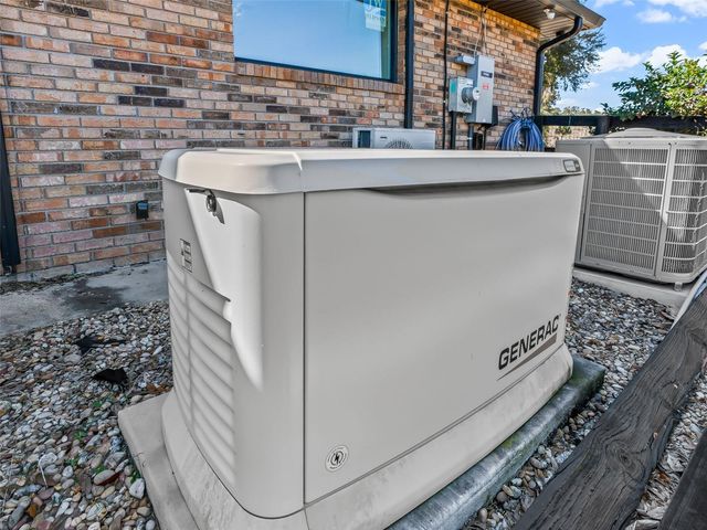 9865 SW 74TH AVENUE, Ocala, FL 34476