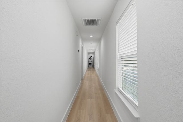 404 N Moore Street, Dallas, TX 75203