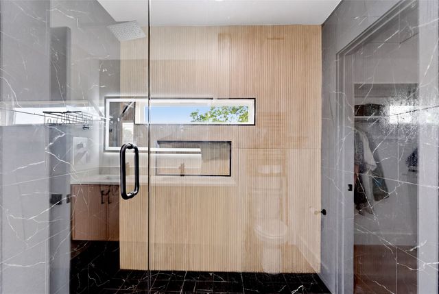 404 N Moore Street, Dallas, TX 75203