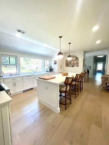 44 Sherburn Cir, Weston, MA 02493