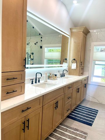 44 Sherburn Cir, Weston, MA 02493