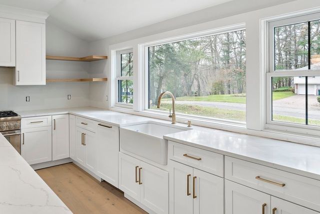 44 Sherburn Cir, Weston, MA 02493