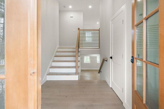 44 Sherburn Cir, Weston, MA 02493