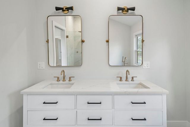 44 Sherburn Cir, Weston, MA 02493