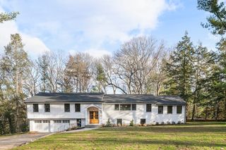 44 Sherburn Cir, Weston, MA 02493
