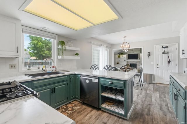 10934 Westmore Court, Fort Wayne, IN 46845
