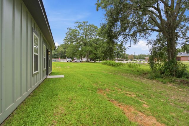 99 Richburg Ave., Purvis, MS 39475