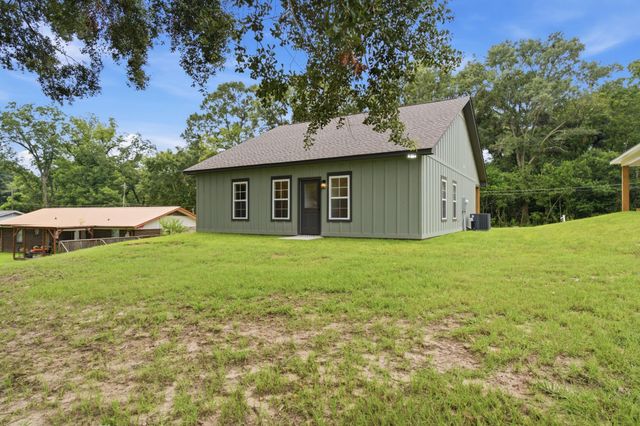 99 Richburg Ave., Purvis, MS 39475