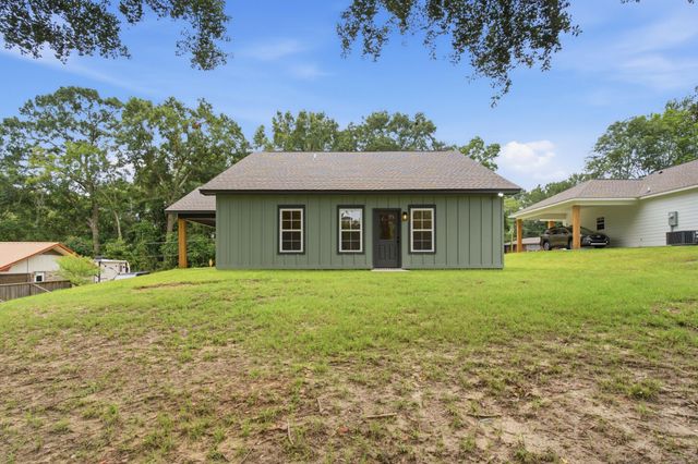 99 Richburg Ave., Purvis, MS 39475