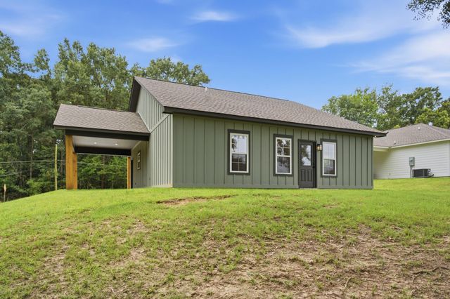 99 Richburg Ave., Purvis, MS 39475
