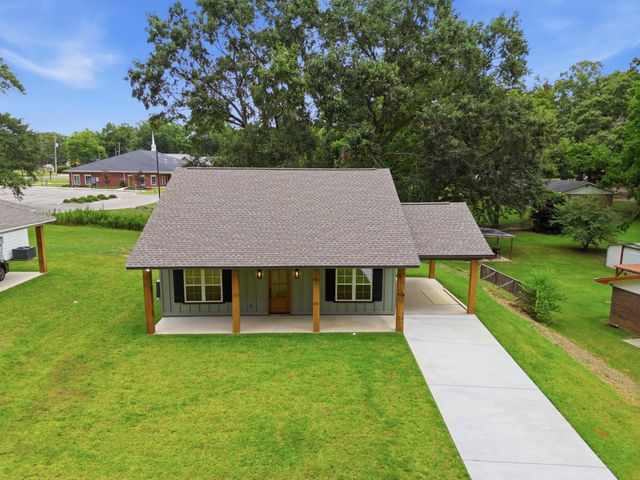 99 Richburg Ave., Purvis, MS 39475