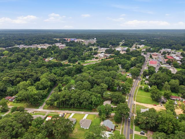 99 Richburg Ave., Purvis, MS 39475