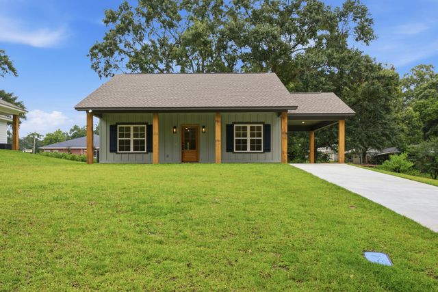 99 Richburg Ave., Purvis, MS 39475