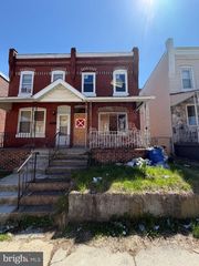 345 TAYLOR TER, Chester, PA 19013