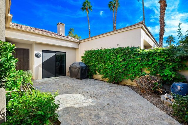 54938 Oak Tree A26, La Quinta, CA 92253