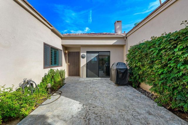 54938 Oak Tree A26, La Quinta, CA 92253