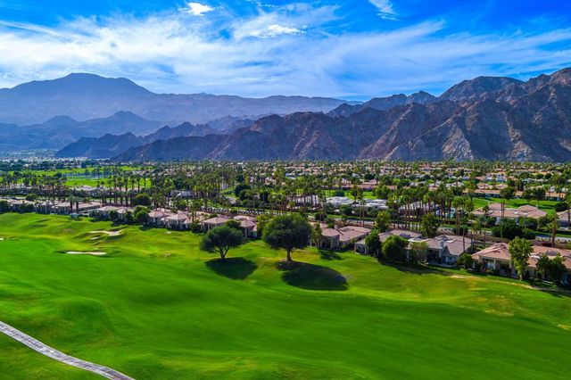 54938 Oak Tree A26, La Quinta, CA 92253