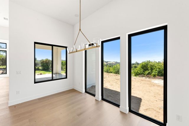 8691 Chili Hill Rd, Newcastle, CA 95658