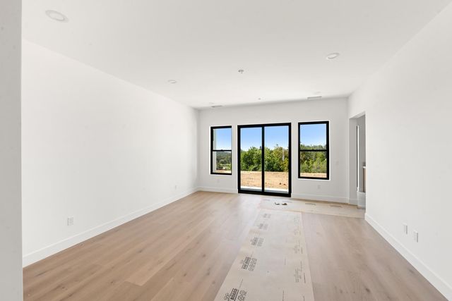8691 Chili Hill Rd, Newcastle, CA 95658