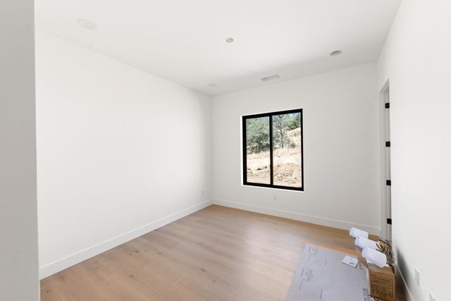 8691 Chili Hill Rd, Newcastle, CA 95658