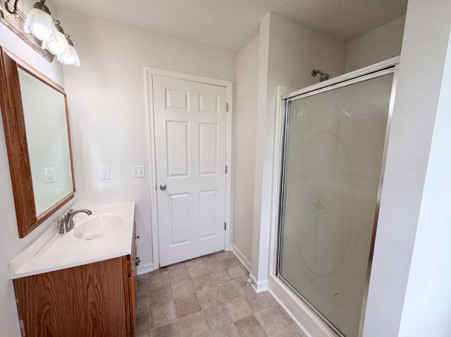 4523 Atkins Rd, Cedar Hill, TN 37032