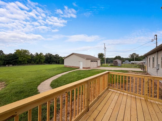 4523 Atkins Rd, Cedar Hill, TN 37032