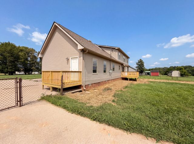 4523 Atkins Rd, Cedar Hill, TN 37032