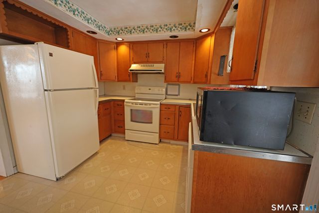 63 Ridge Road, Plymouth, CT 06786