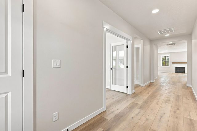 302 Apple Tree Ct, Cheney, WA 99004